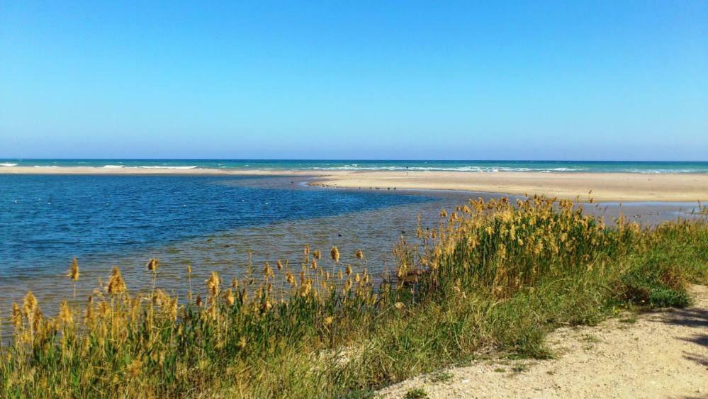 Pueblo Laguna 7 Vera Bagian luar foto
